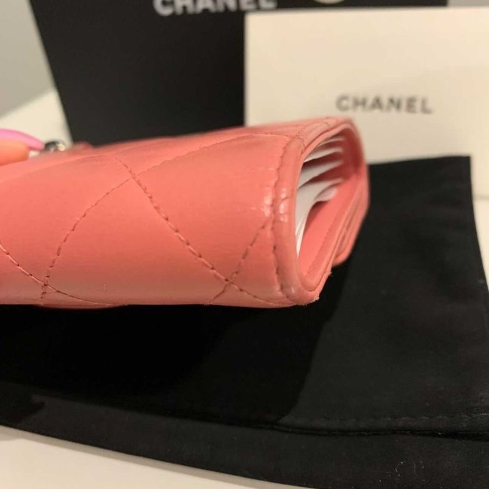 Chanel lambskin small wallet - Picture 3 of 13